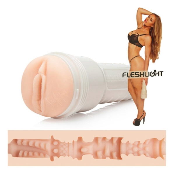 Fleshlight Nicole Aniston Fit vagina