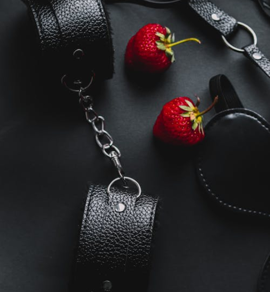 Prekės suaugusiems | Sekso prekės | Erotinės prekės | Amour.lt – Malonumų oazė!