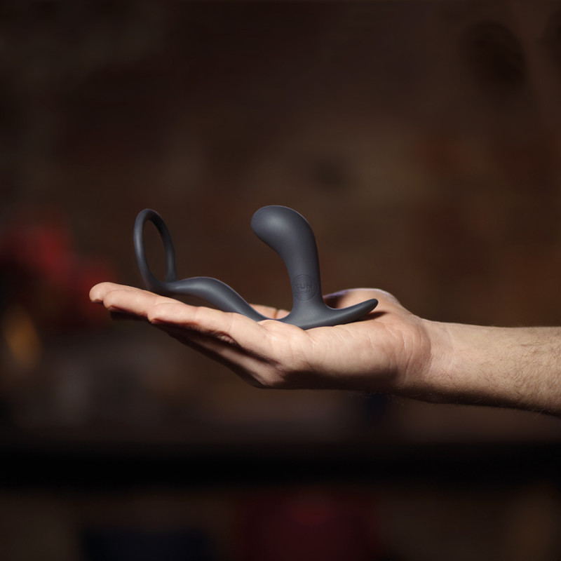 Penio žiedas su kaiščiu Bootie (juodas) Penio žiedas su kaiščiu Bootie (juodas)