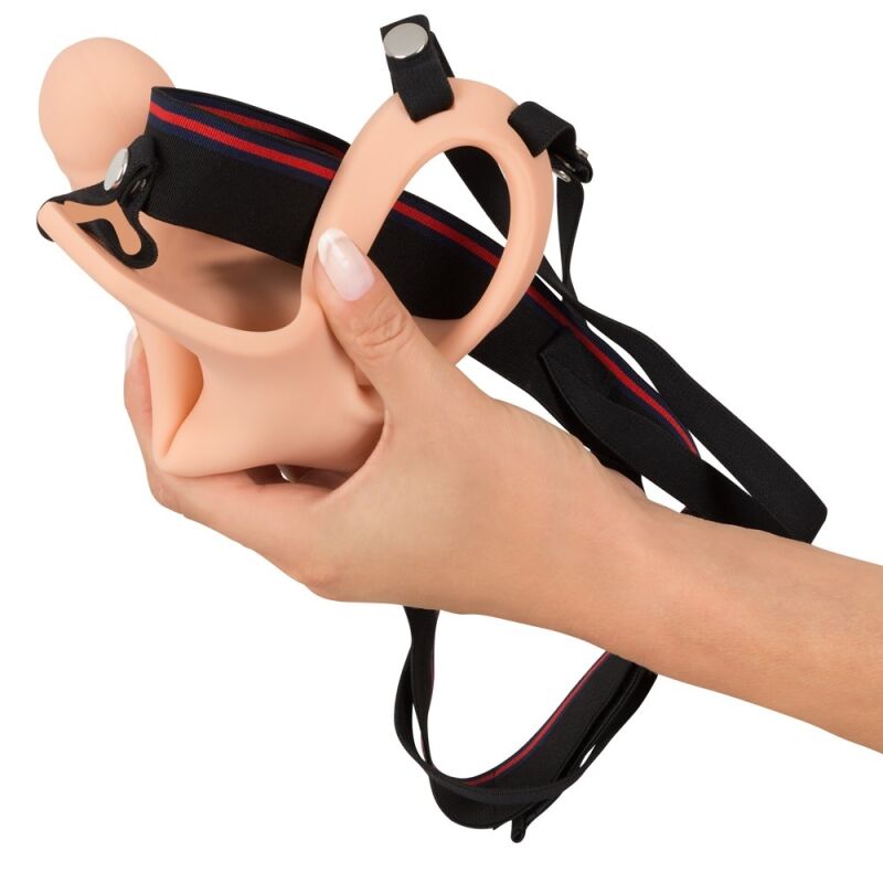 Tuščiaviduris vibruojantis Strap on Švelnumas Tuščiaviduris vibruojantis Strap on Švelnumas